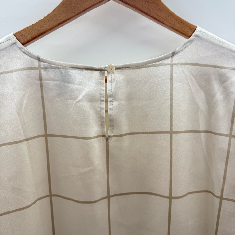 Eileen Fisher Silk Jewel Neck Short Sleeve Box Top Cream Blouse Size Large - Picture 8 of 13